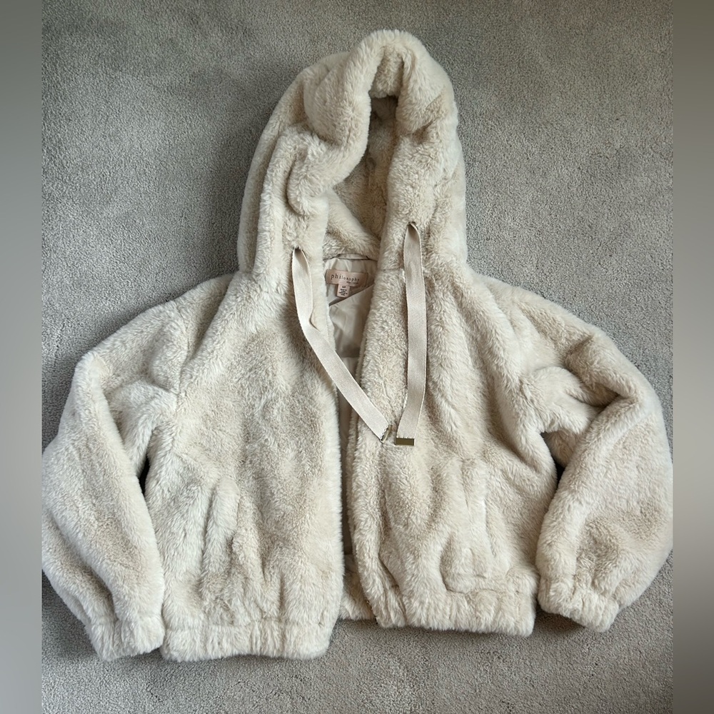 Women’s cropped fuzzy jacket